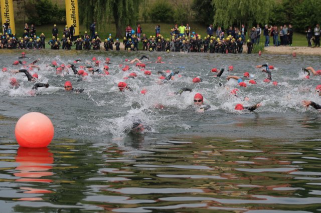 Das Schwimmen